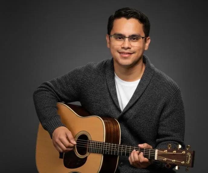 Luis Martínez, Guitarra Acústica — Tributo a Pink Floyd FARECOH